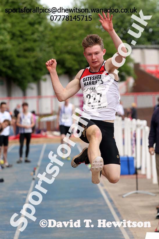 Boys under-15s, North East Track and Field Champs., Gateshead. Photo: David T. Hewitson/Sports for All Pics